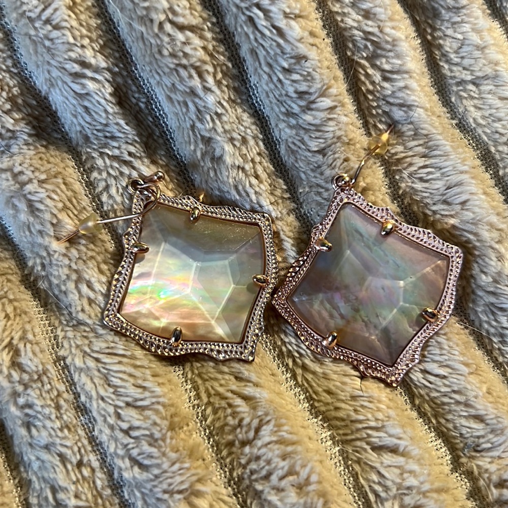Kendra Scott rose gold earrings